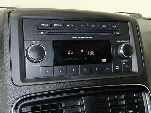 Used 2013 Dodge Grand Caravan American Value Package image 21