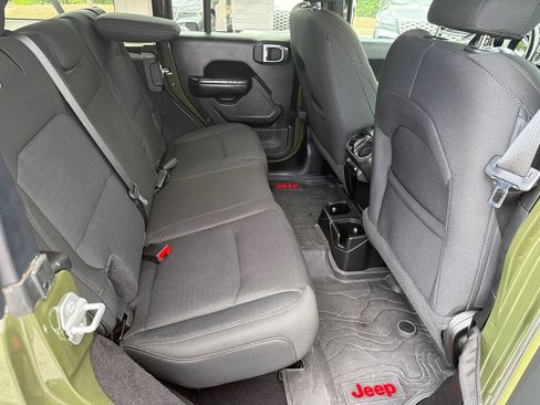Used 2021 Jeep Wrangler Unlimited Sport AWD/4WD image 17