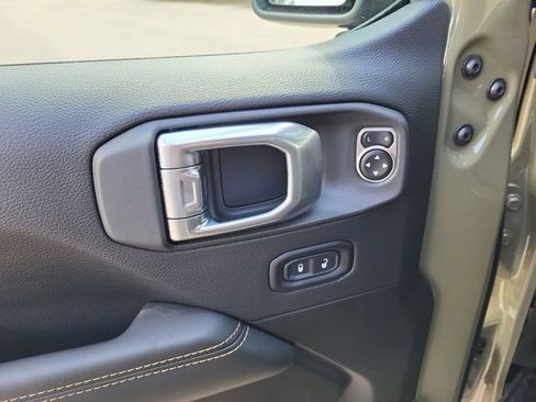 New 2026 Jeep Wrangler Unlimited Sahara AWD/4WD image 15