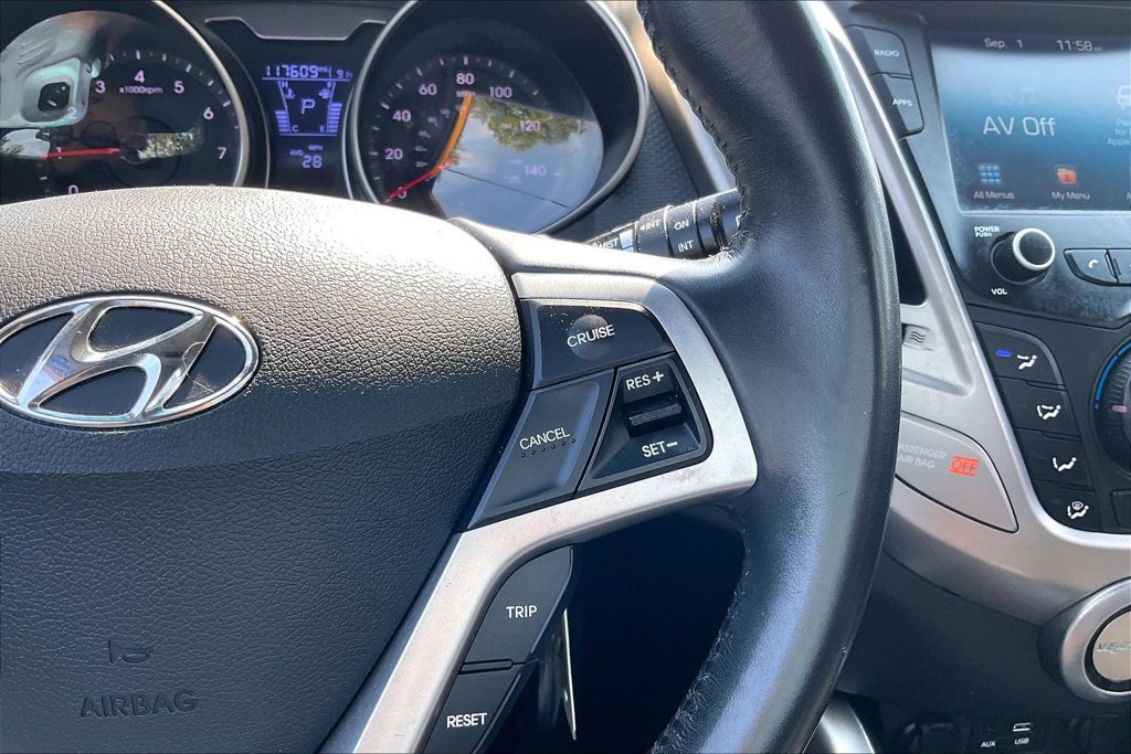 Used 2017 Hyundai Veloster FWD image 23