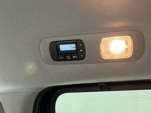 Used 2023 Honda Odyssey EX image 24