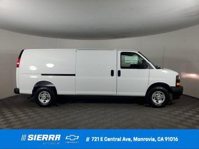 New 2025 Chevrolet Express 3500 Extended