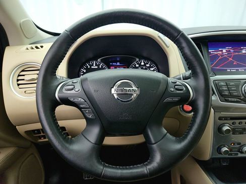 Used 2020 Nissan Pathfinder SL AWD/4WD image 14