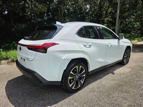 Used 2026 Lexus UX 300h FWD w/ Accessory Package (Z2) image 7