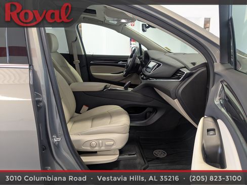 Used 2018 Buick Enclave Premium FWD image 8