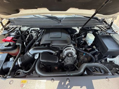 Used 2014 Chevrolet Tahoe LTZ RWD image 30