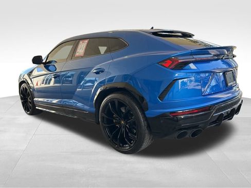 Used 2022 Lamborghini Urus image 4