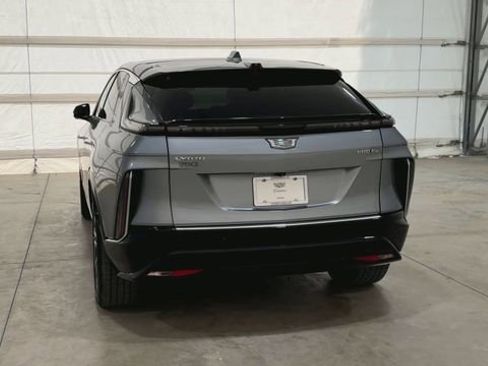 Used 2024 Cadillac Lyriq Luxury AWD/4WD image 3