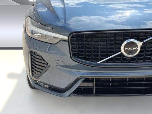 Used 2024 Volvo XC60 B5 Plus w/ Protection Package Premier AWD/4WD image 11