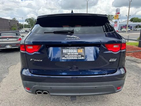 Used 2017 Jaguar F-PACE R-Sport image 5