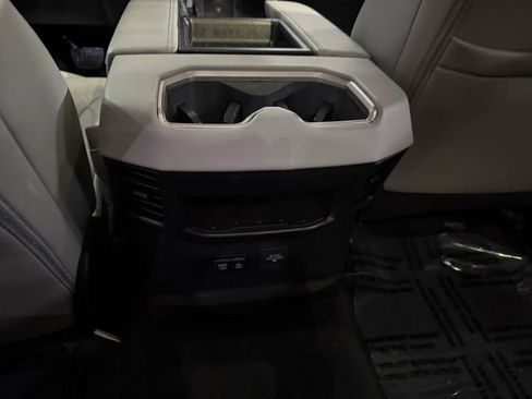 Used 2025 Toyota Tundra Limited image 26