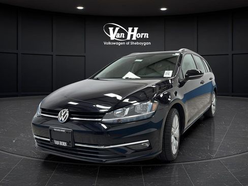 Used 2018 Volkswagen Golf SEL FWD image 3