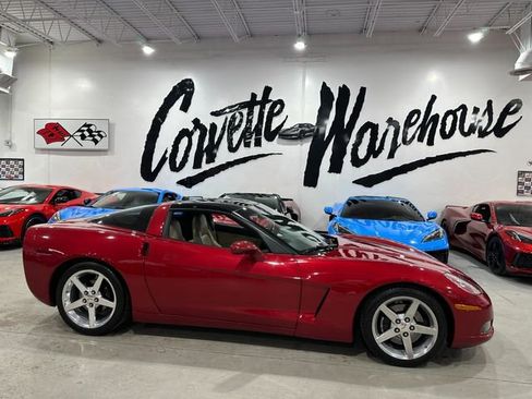 Used 2005 Chevrolet Corvette Coupe w/ Preferred Equipment Group RWD image 29