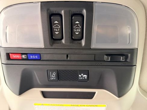 Used 2019 Subaru Crosstrek 2.0i Limited w/ Moonroof Package w/Navigation image 38