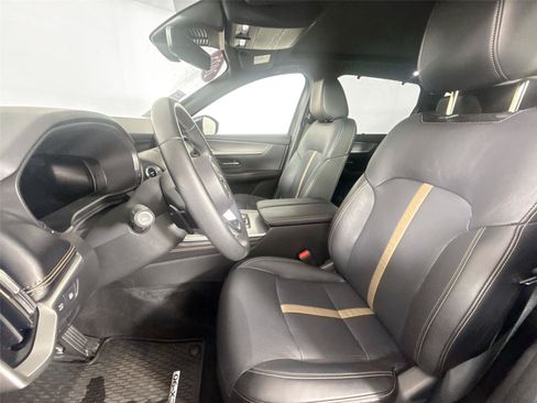Used 2025 MAZDA CX-90 Plug-In Hybrid w/ Premium Plus AWD/4WD image 3