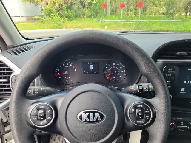 Used 2021 Kia Soul LX FWD image 25
