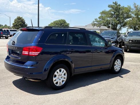 Used 2020 Dodge Journey SE FWD image 8
