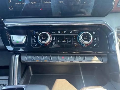 Used 2024 GMC Sierra 1500 Denali Ultimate AWD/4WD image 28