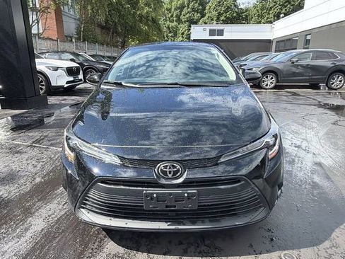 Used 2025 Toyota Corolla LE FWD image 3
