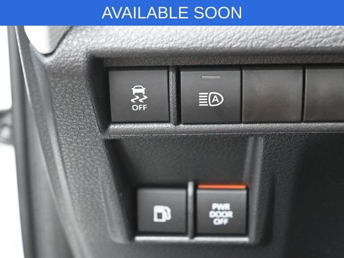 Used 2026 Toyota Sienna XLE FWD image 14