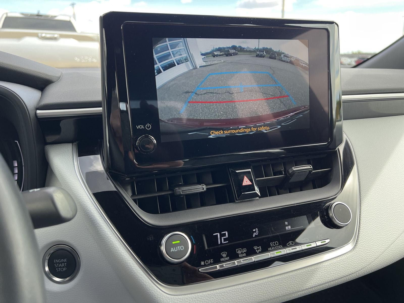 Used 2026 Toyota Corolla SE FWD image 4