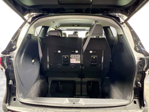 Used 2025 Toyota Sienna XLE image 34
