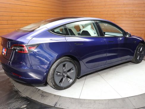 Used 2023 Tesla Model 3 Standard Range image 29