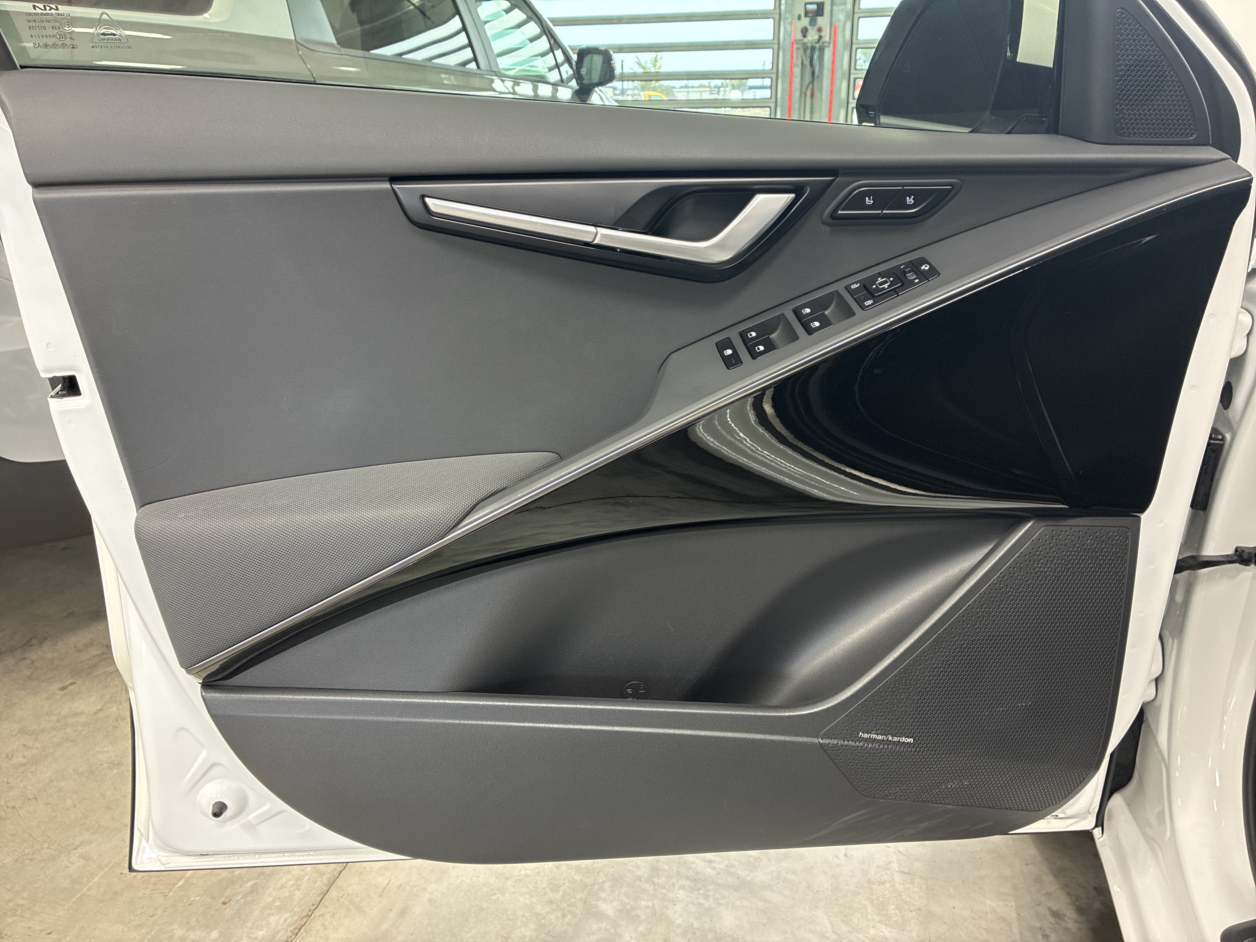 Used 2023 Kia Niro Wave FWD image 18