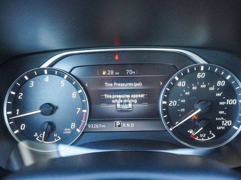 Used 2022 Nissan Frontier SV image 25