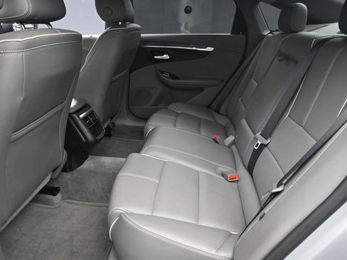 Used 2016 Chevrolet Impala LTZ FWD image 9