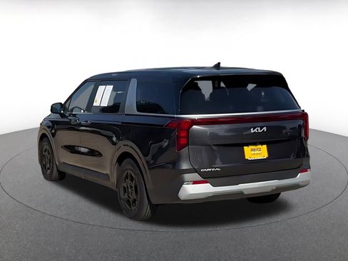 Used 2026 Kia Carnival FWD image 11