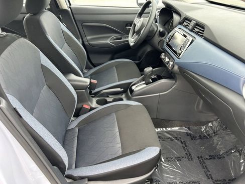 Used 2025 Nissan Versa SV w/ Trunk Package image 9