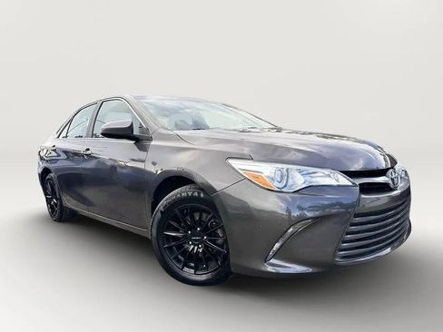 Used 2016 Toyota Camry LE FWD image 8