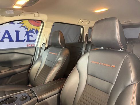 Used 2025 Nissan Rogue SV AWD/4WD image 9