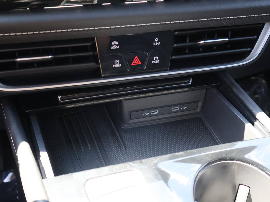 Used 2025 Volkswagen Atlas Cross Sport SE FWD image 37