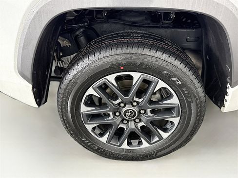 Used 2023 Toyota Tundra Limited image 18