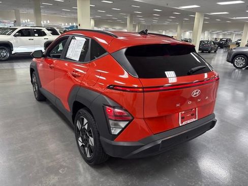 Used 2024 Hyundai Kona SEL FWD image 5