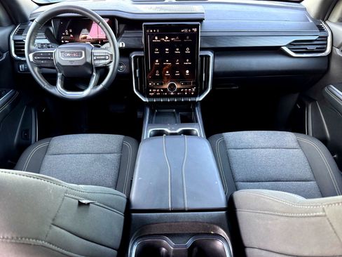 Used 2025 GMC Acadia Elevation image 22