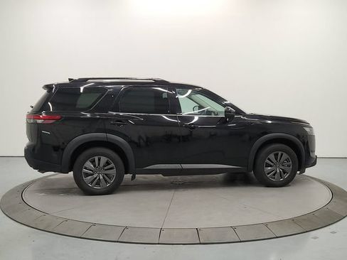 Used 2025 Nissan Pathfinder SV AWD/4WD image 7