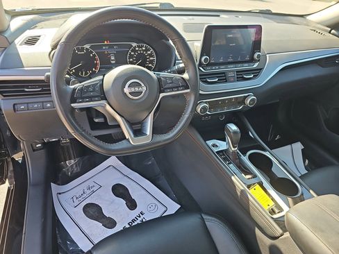Used 2024 Nissan Altima 2.5 SR FWD image 18