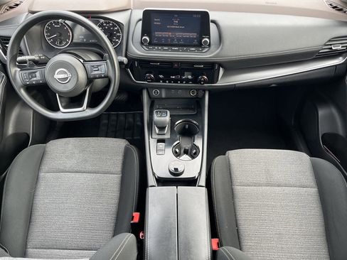 Certified 2022 Nissan Rogue SV image 2