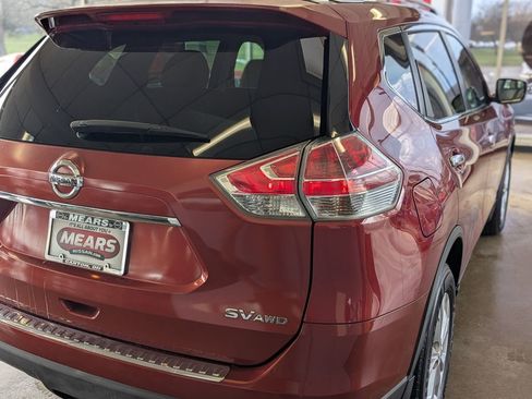 Used 2016 Nissan Rogue SV image 6