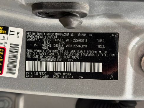 Certified 2022 Toyota Highlander XLE image 34