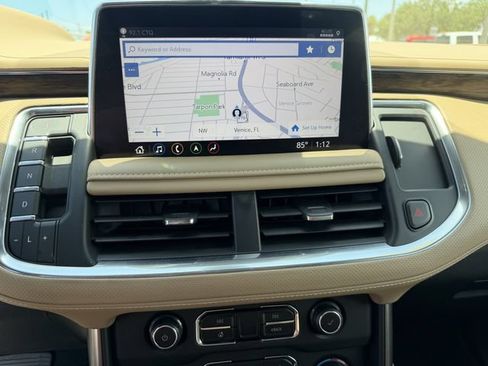 Used 2021 Chevrolet Tahoe Premier w/ Premium Package AWD/4WD image 27