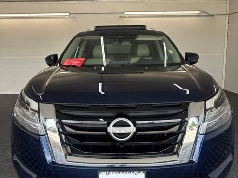 Certified 2024 Nissan Pathfinder SL w/ SL Premium Package FWD image 23