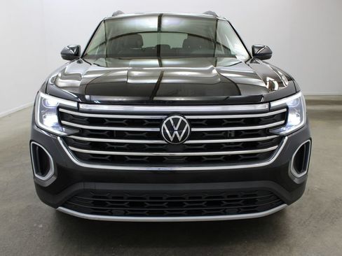 Used 2024 Volkswagen Atlas SE AWD/4WD image 7