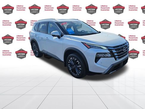 Certified 2025 Nissan Rogue SL w/ Tech Package image 5