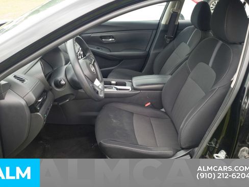 Used 2024 Nissan Sentra SV FWD image 7