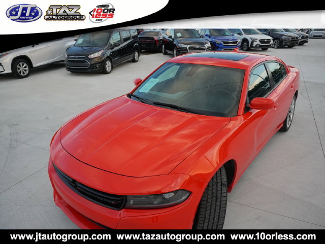 Used 2022 Dodge Charger SXT w/ Plus Group RWD image 12