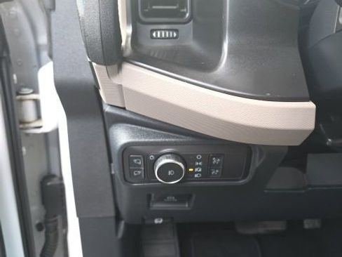 Used 2022 Ford Bronco Wildtrak image 12